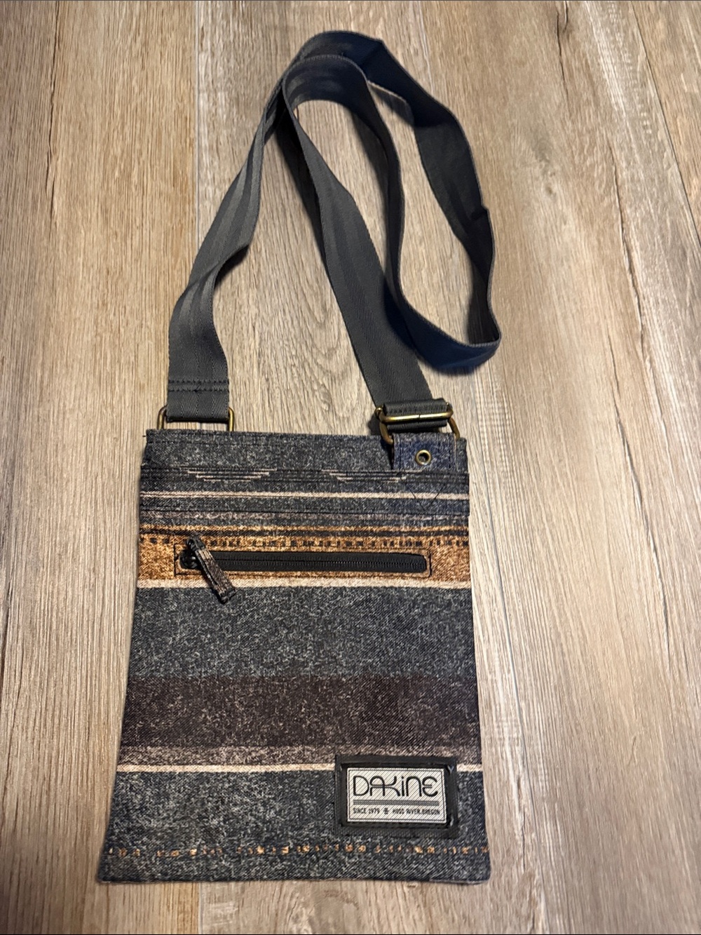 Dakine Jive crossbody bag, featuring a distinct southwestern pattern